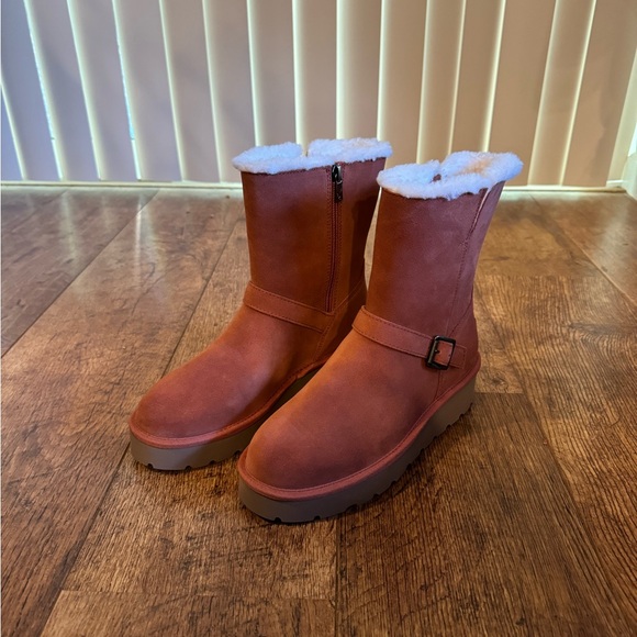 UGG KoolaBurra Pumpkin Spice Colored Booties Size 8 - Picture 1 of 10